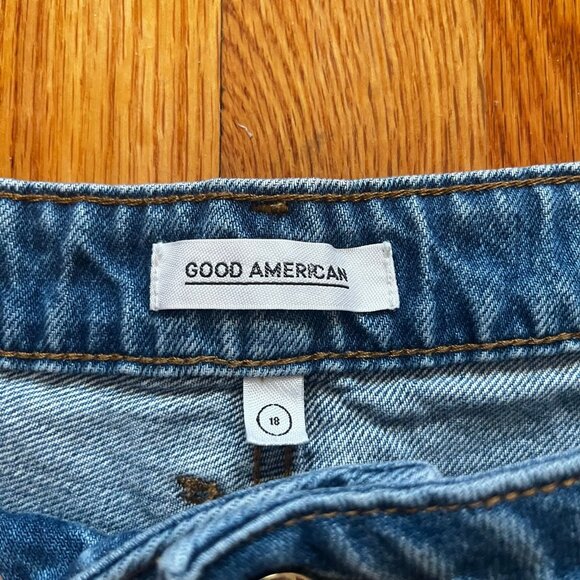 Good American Size 18 Denim Distressed Shorts - Picture 4 of 8